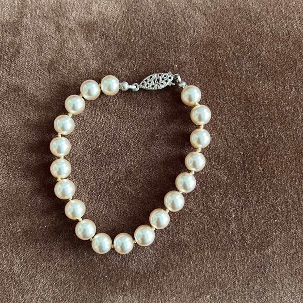 Faux pearl bracelet